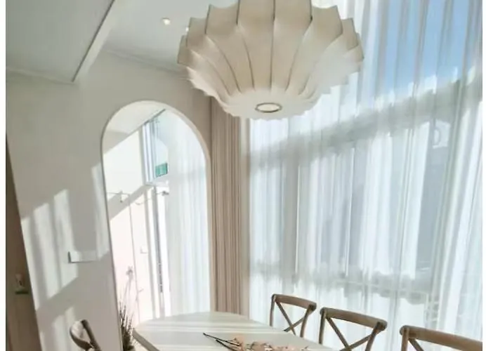 홍대입구역 마루서교 Villa *